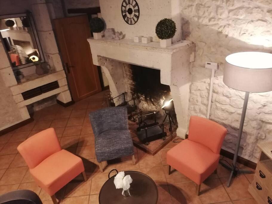 Maison Charentaise A La Campagne Becheresse Экстерьер фото