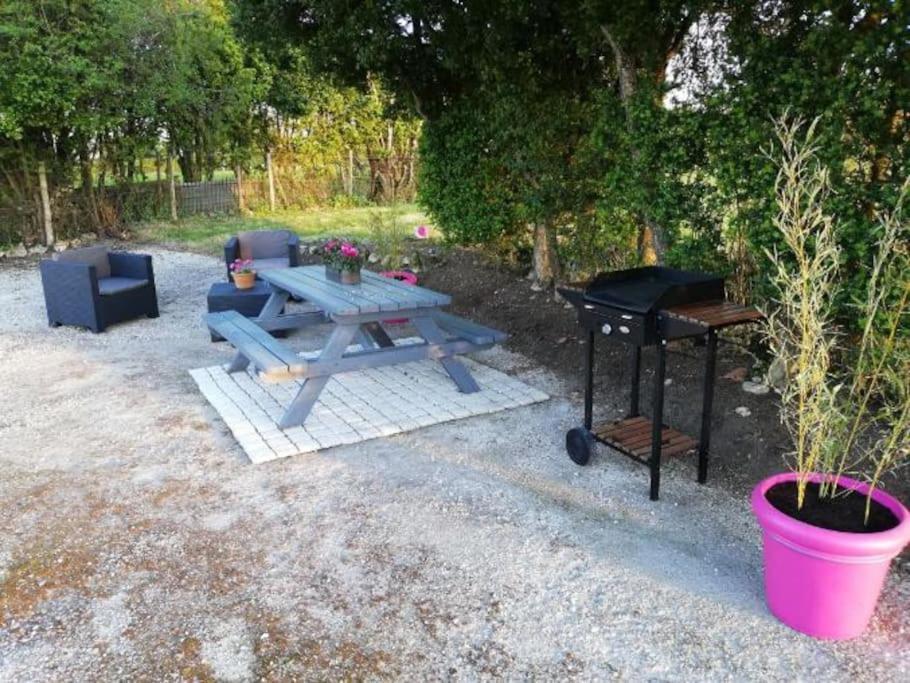 Maison Charentaise A La Campagne Becheresse Экстерьер фото