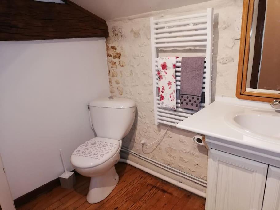 Maison Charentaise A La Campagne Becheresse Экстерьер фото